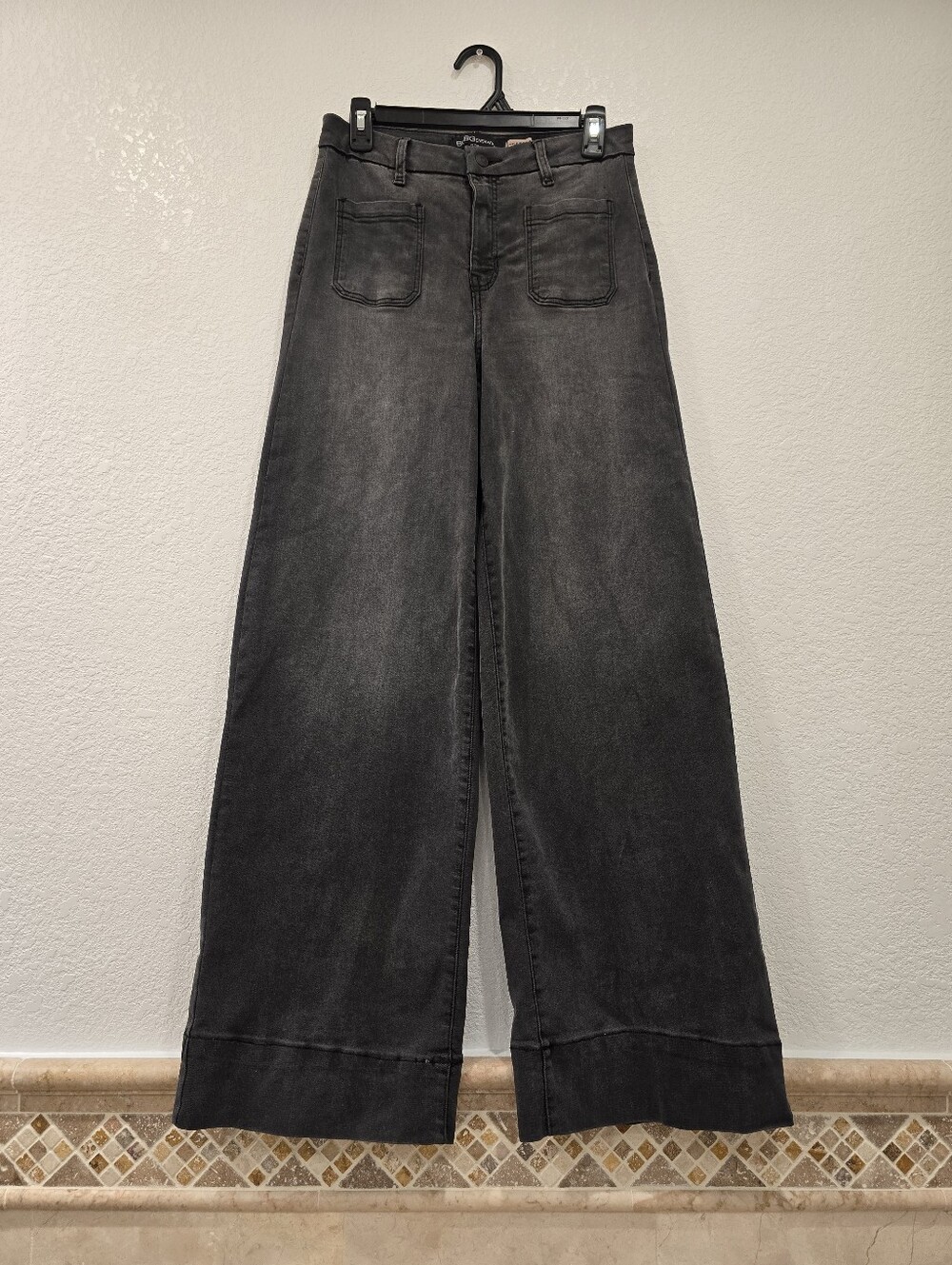 BCBG high-rise wide-leg trouser jeans in a charcoal grey faded black wash 11/30 - Picture 1 of 5